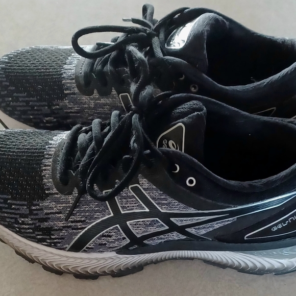 New women's ASICS gel nimbus running/ walking shoes size 9 - Picture 2 of 7